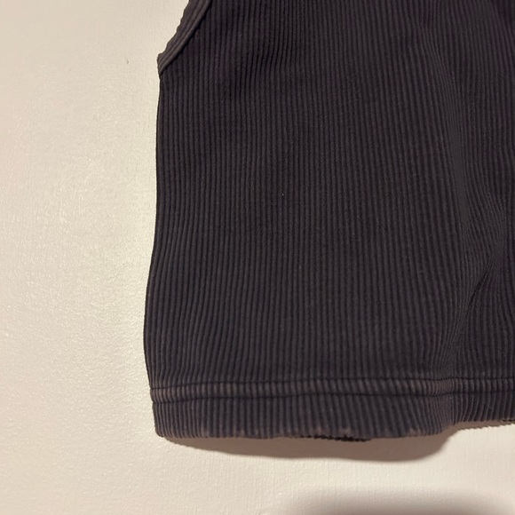 Free people happiness runs tank - Picture 5 of 5